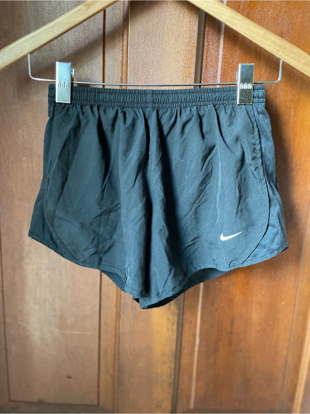 Nike dri fit girls youth large black athletic shorts